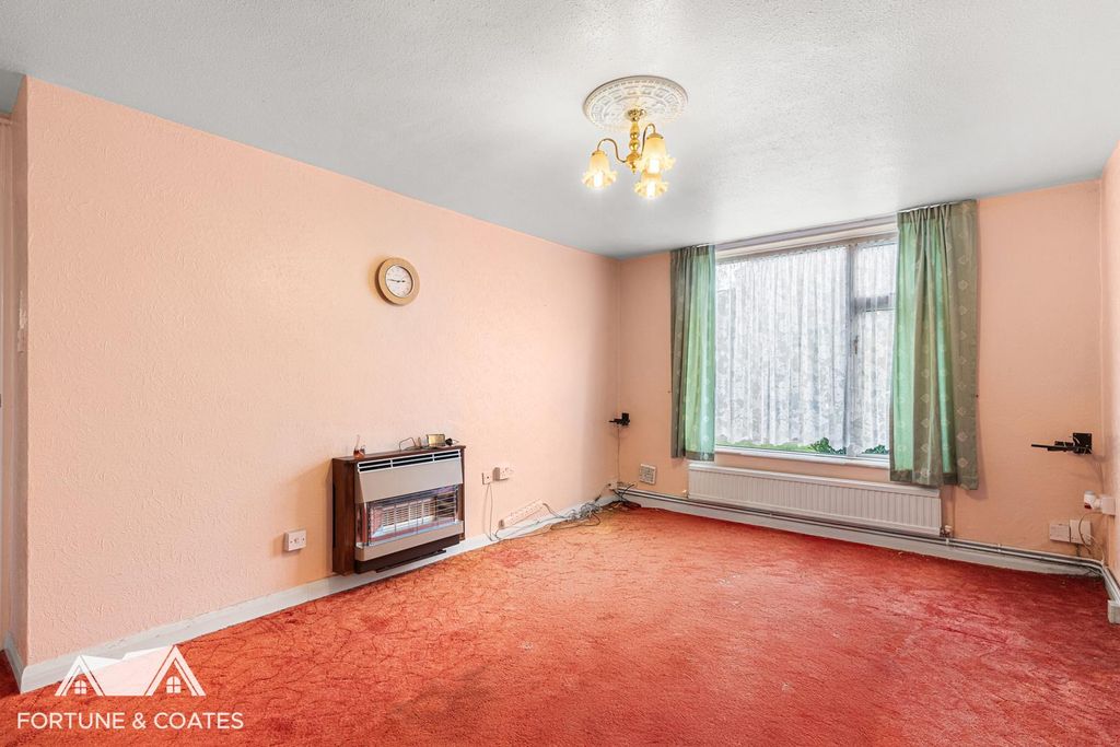 Property photo 3 of 11 Woodcroft_2.Jpg