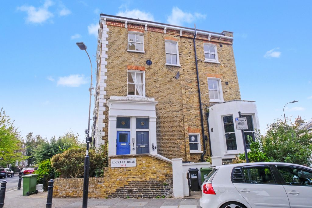 Property photo 1 of 9 36B Rockley Road, Shepherd's Bush, London W14 0BT