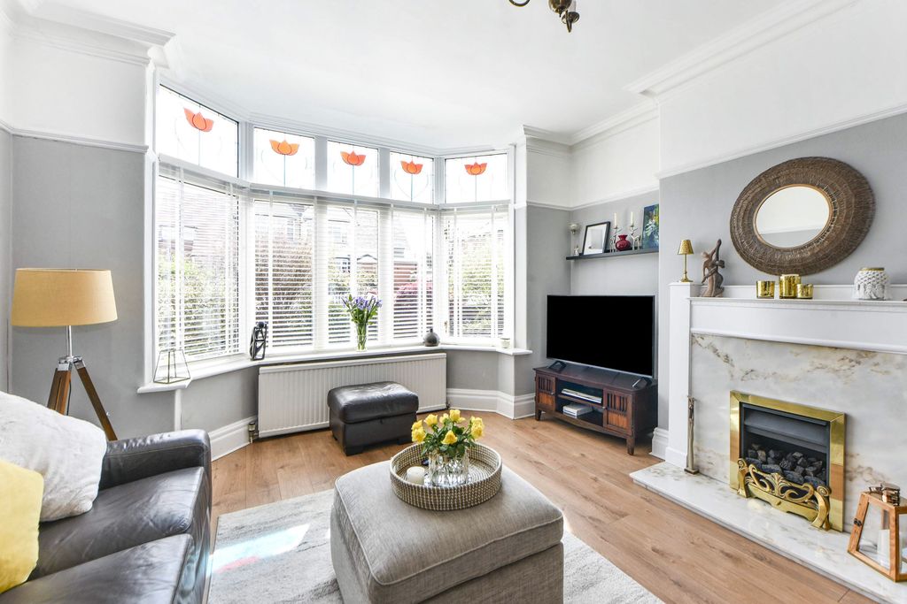 Property photo 3 of 27 3