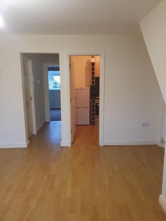 Property photo 3 of 7 1 East Ave.Jpg