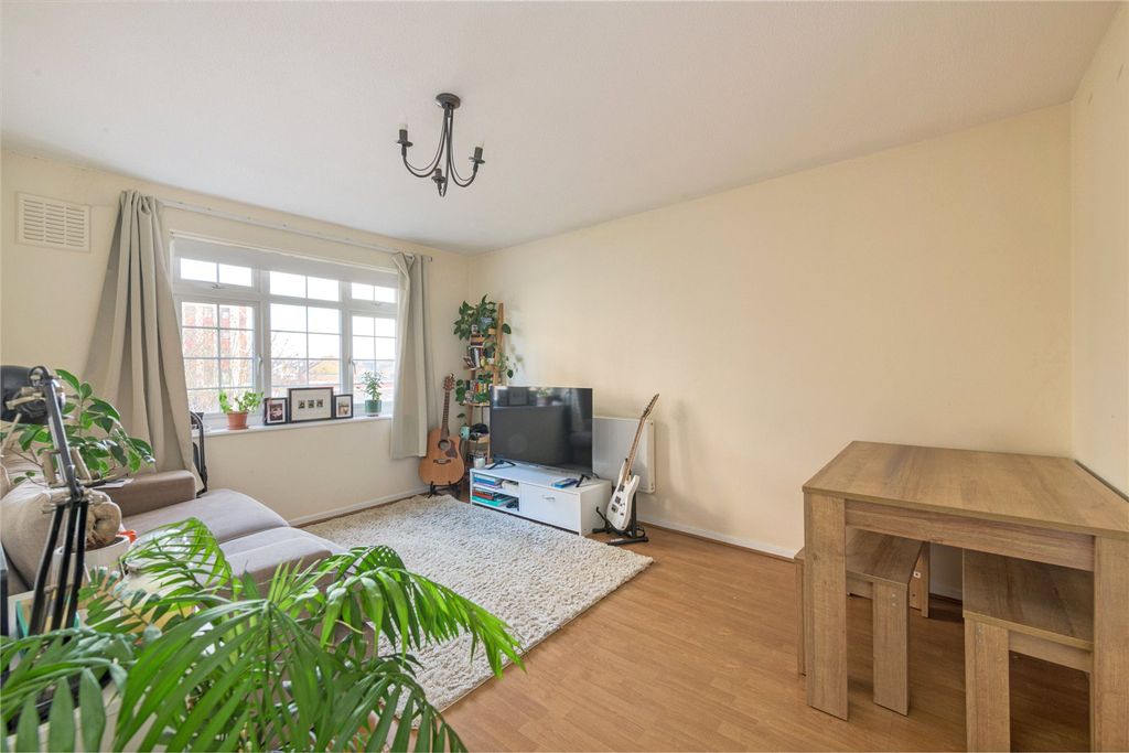 Property photo 1 of 8 Picture No. 27