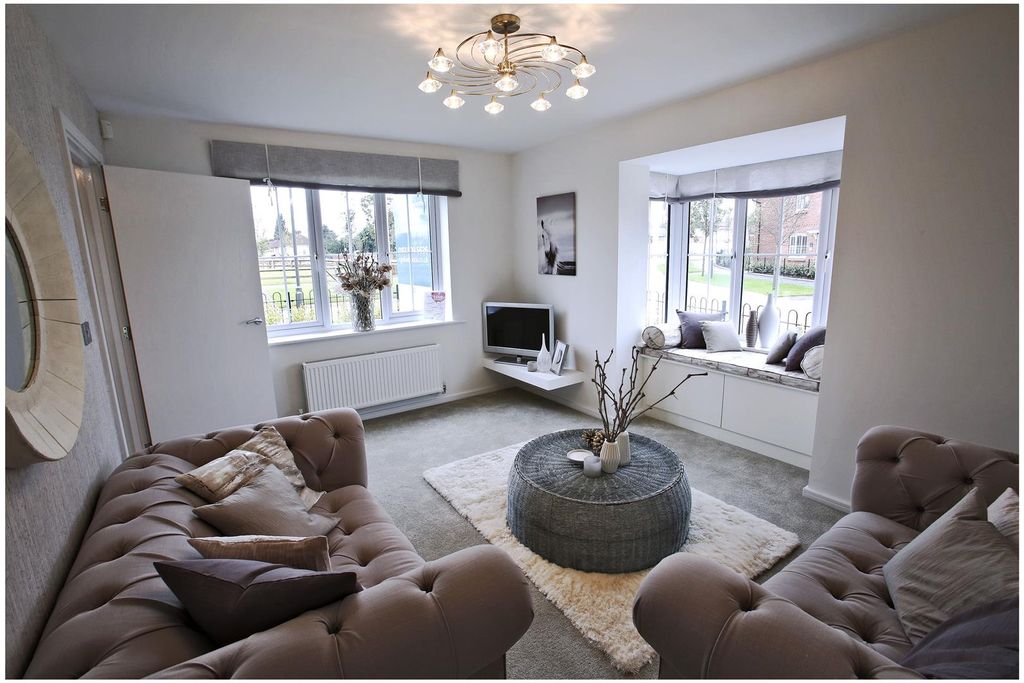 Property photo 2 of 8 Living Room