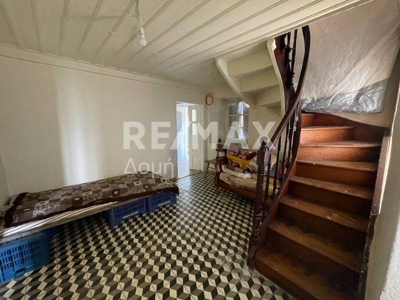 Property photo 3 of 23