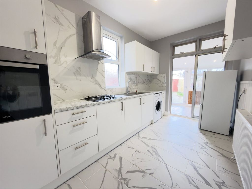 Property photo 2 of 15 Picture No. 04