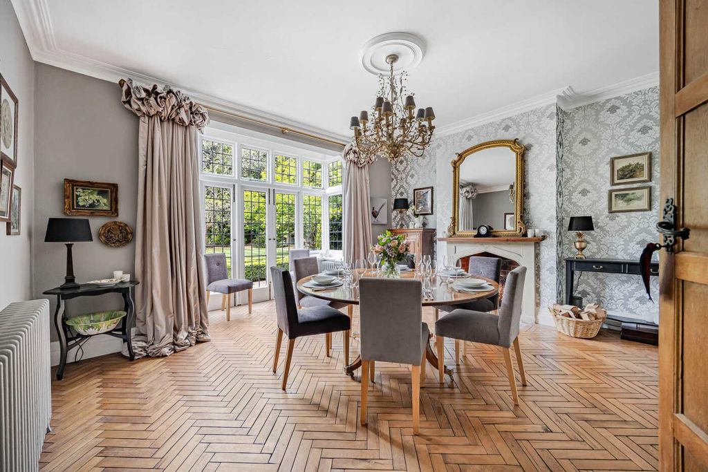 Additional image 10 of 7 bed detached house for saleHarpsden Woods, Harpsden, Henley-On-Thames, Oxfordshire RG9