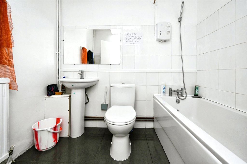 Property photo 3 of 15 Bathroom