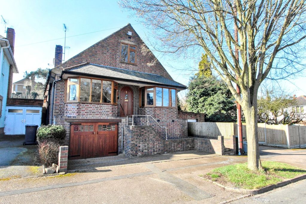 Property photo 2 of 20