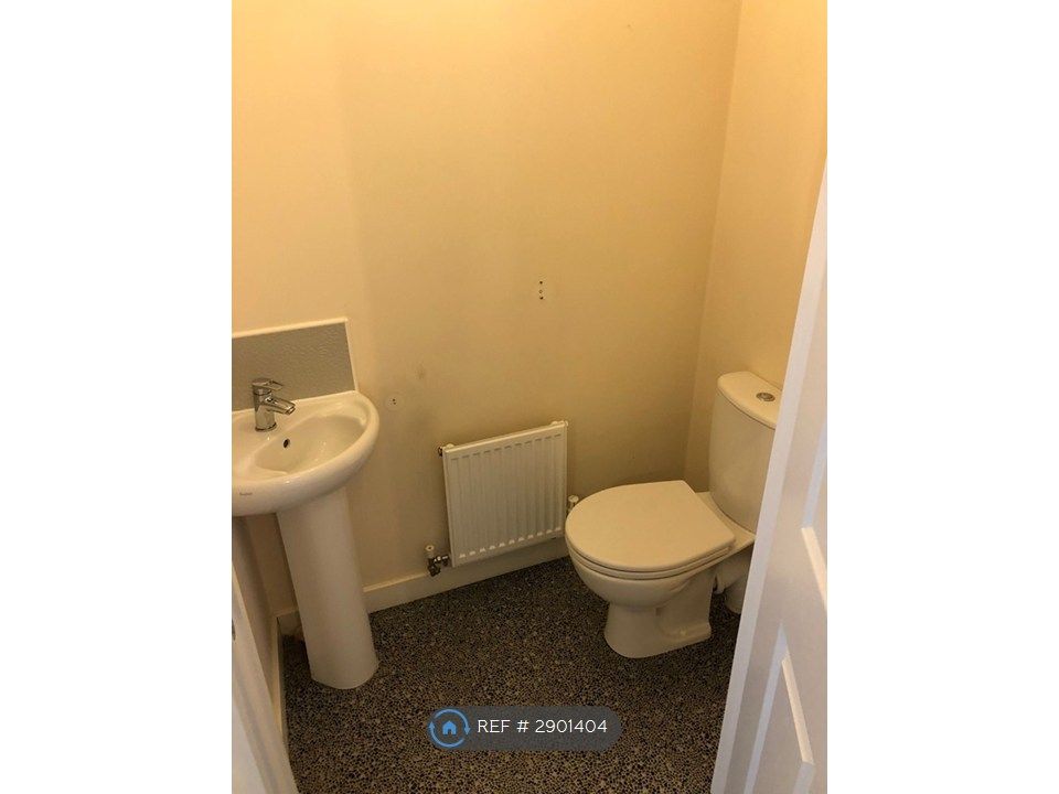 Property photo 3 of 7 Downstairs Toilet