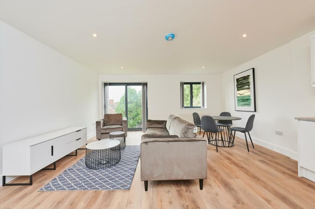 Property photo 2 of 7