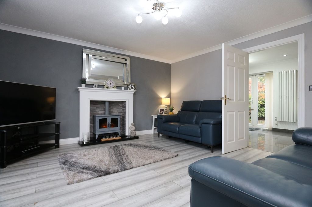 Property photo 3 of 39