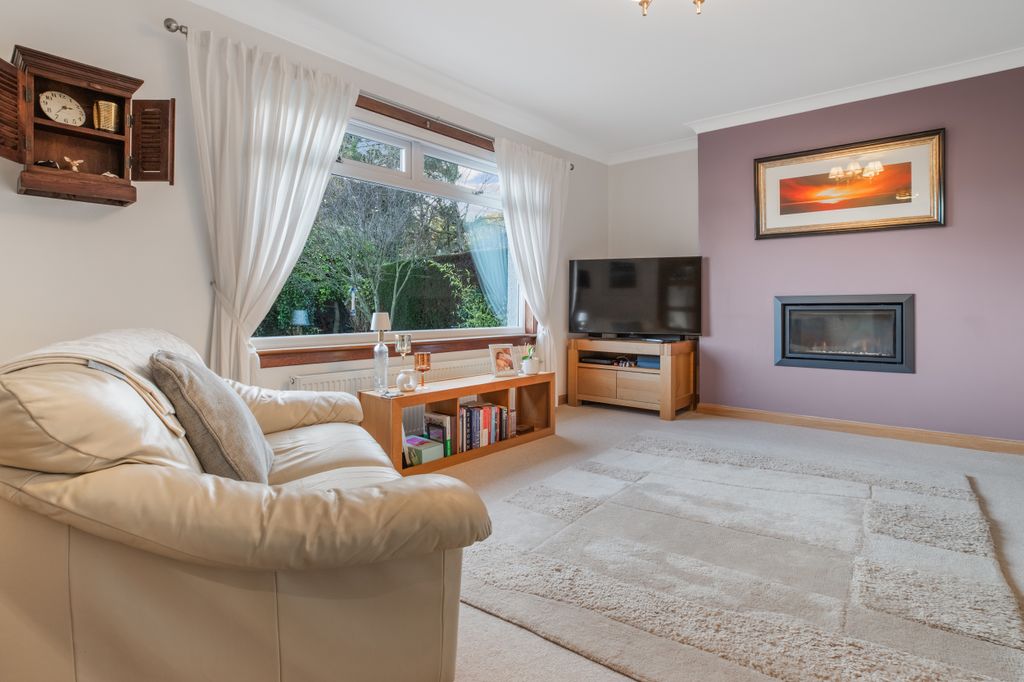 Property photo 2 of 34