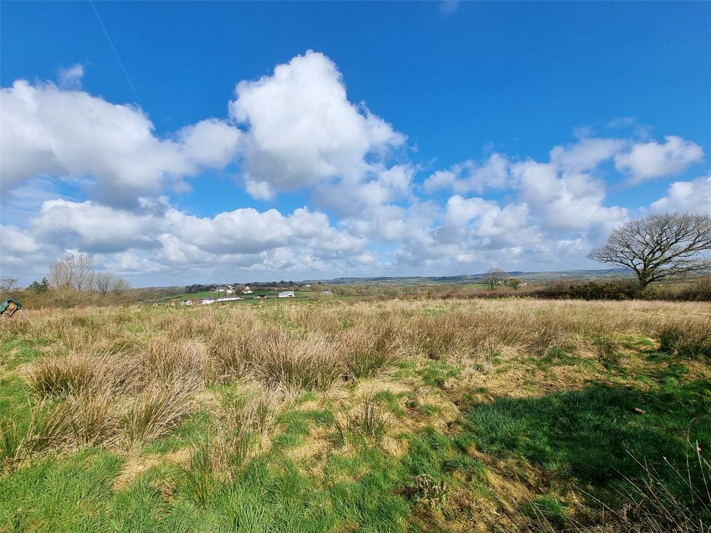 Property photo 2 of 27 Picture No. 30