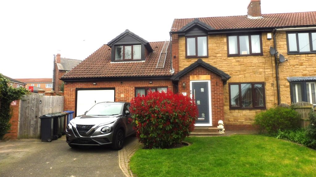 Property photo 1 of 31 Front View