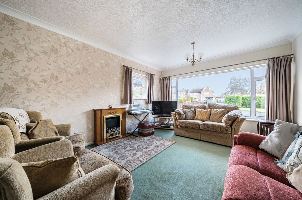 Property photo 2 of 20 1380201-3-6915cc0...