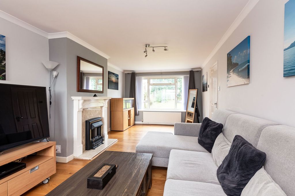 Property photo 2 of 18