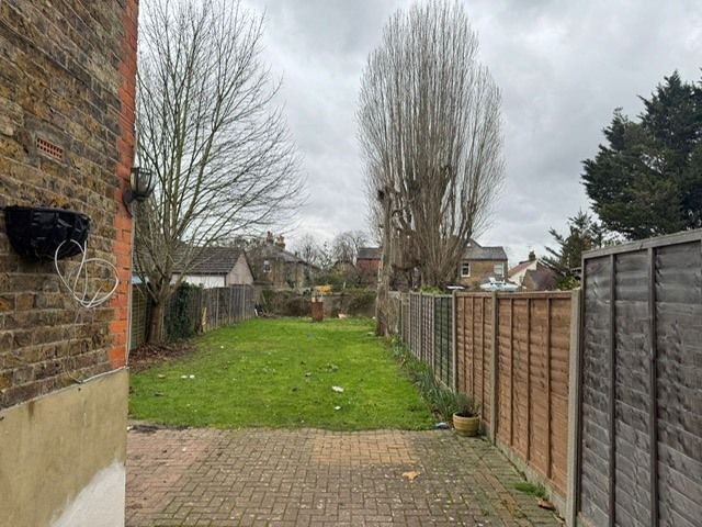 Property photo 1 of 9 Ground Floor Garden Located In Central Harrow