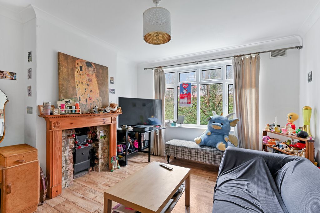 Property photo 2 of 19 Picture No. 02