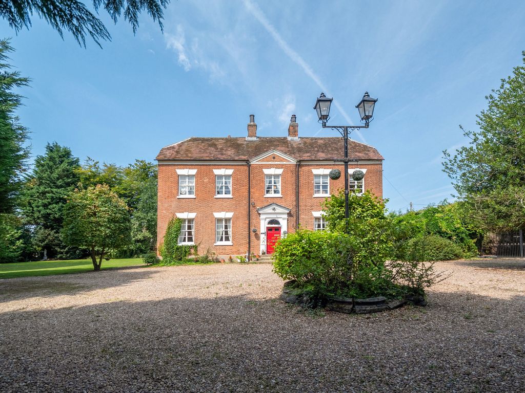 Property photo 1 of 34