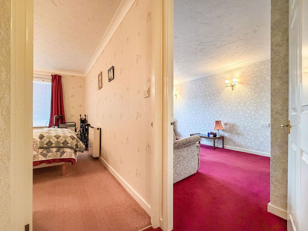 Property photo 3 of 8