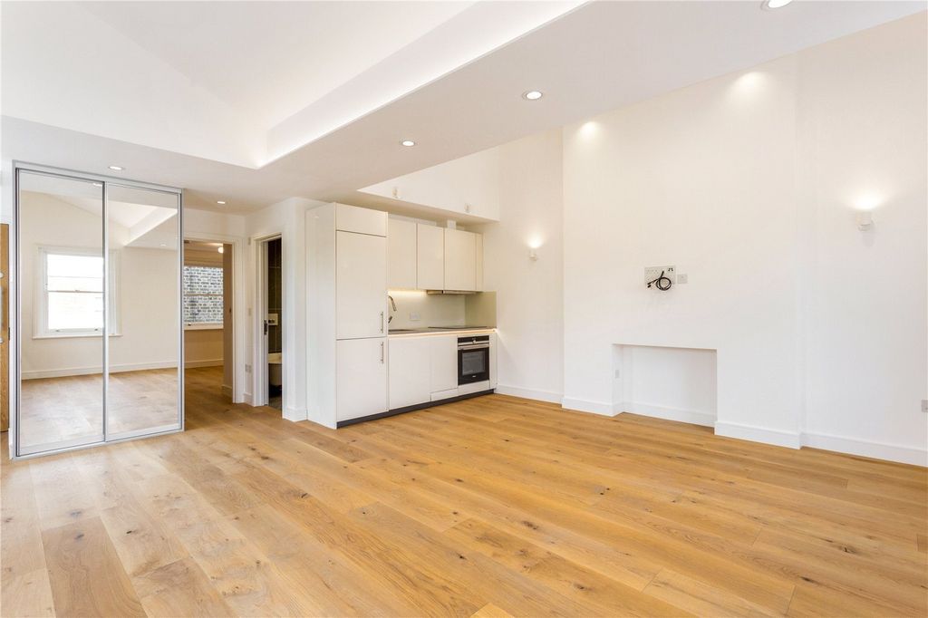 Property photo 1 of 6 Large One Double Bed Flat, Clifton Road, Little Venice, W9