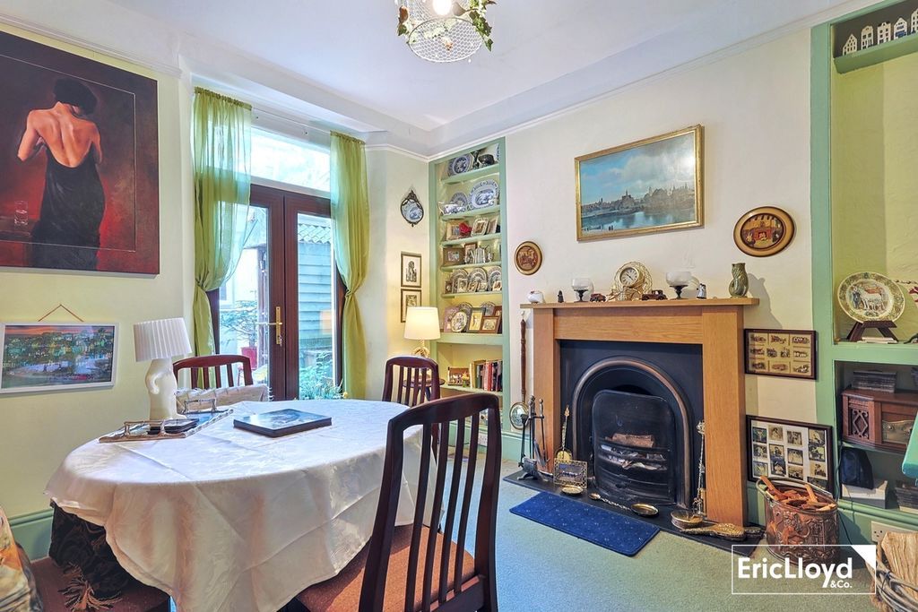Property photo 3 of 16 Photo 13