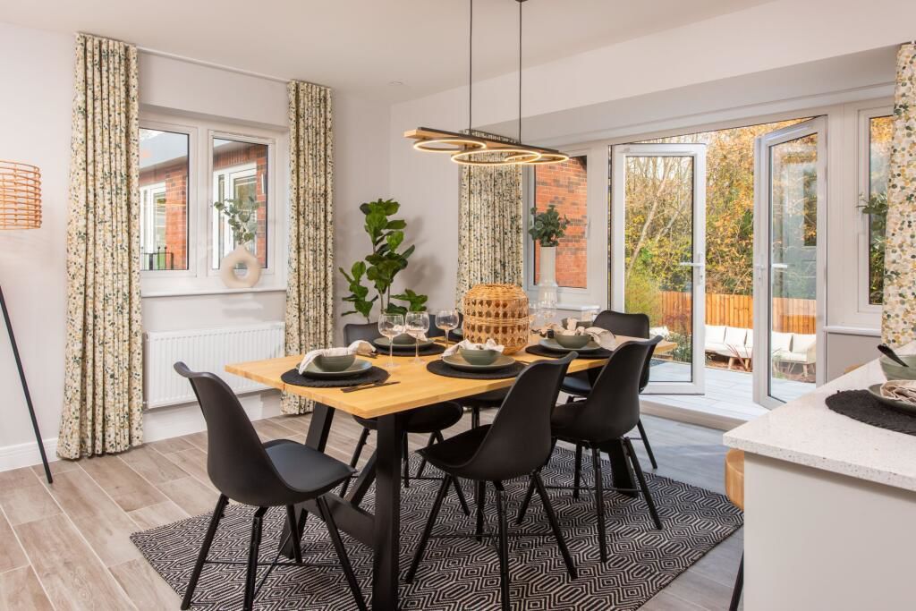 Property photo 3 of 12 Kitchen/Diner