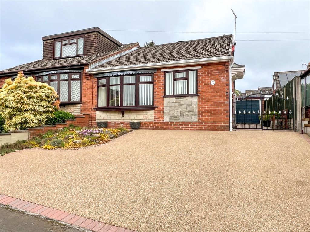 Property photo 1 of 16 Frontage