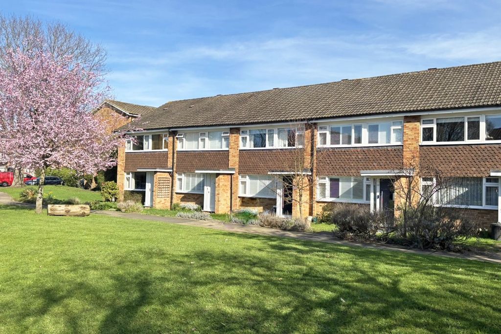 Property photo 2 of 20