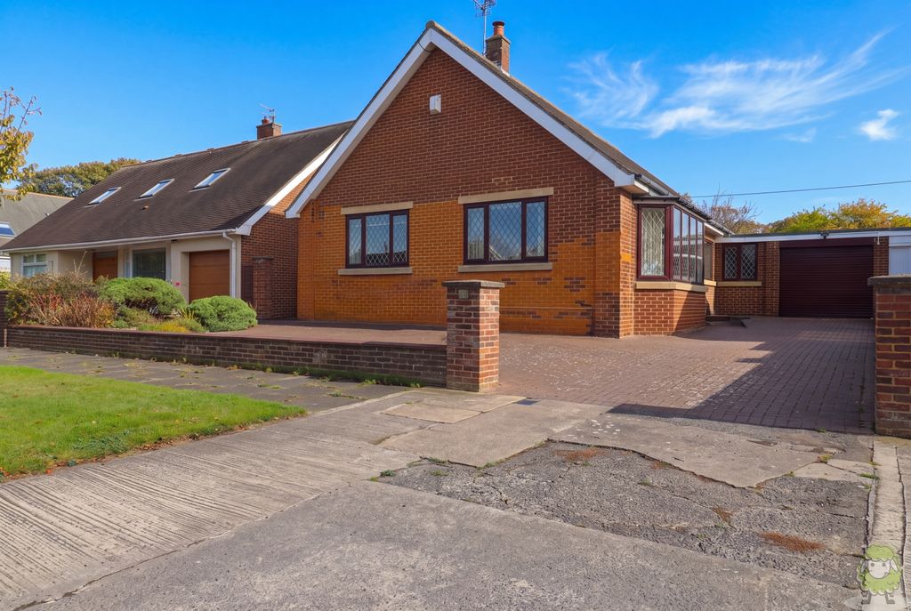 Property photo 2 of 18