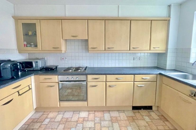 Property photo 3 of 16 4510536