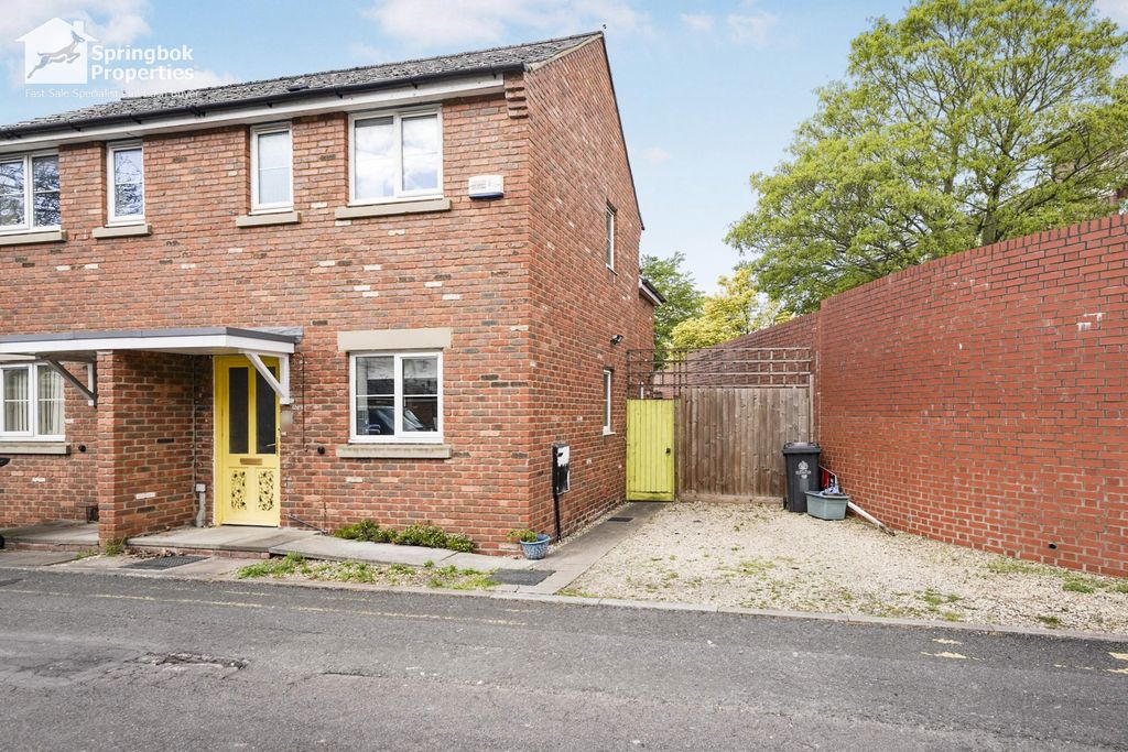 Property photo 1 of 14 Front View