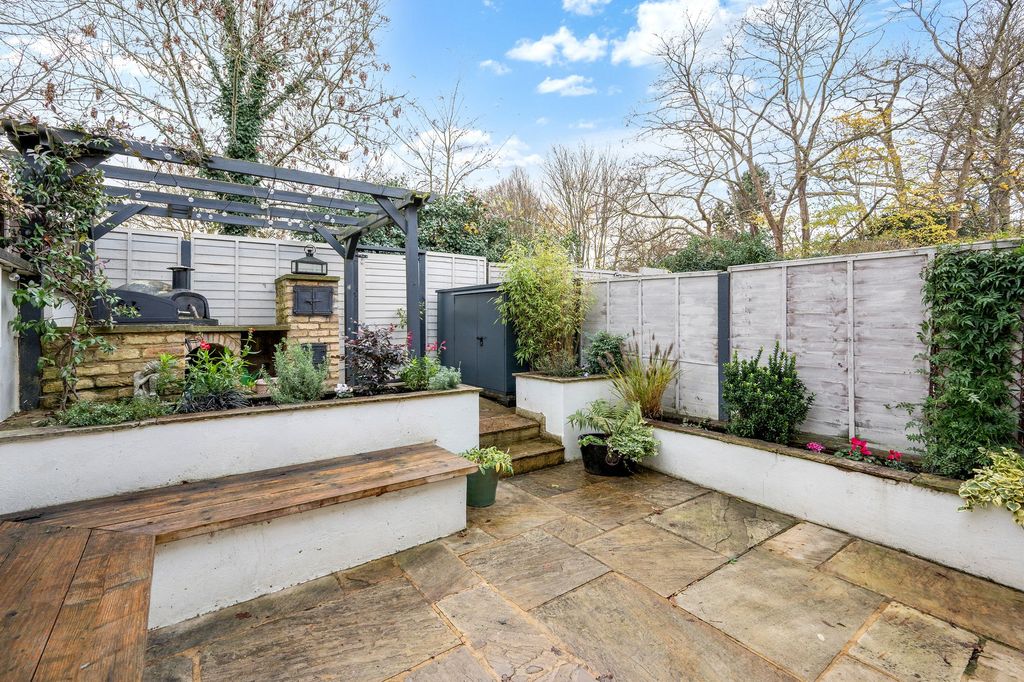 Property photo 3 of 10