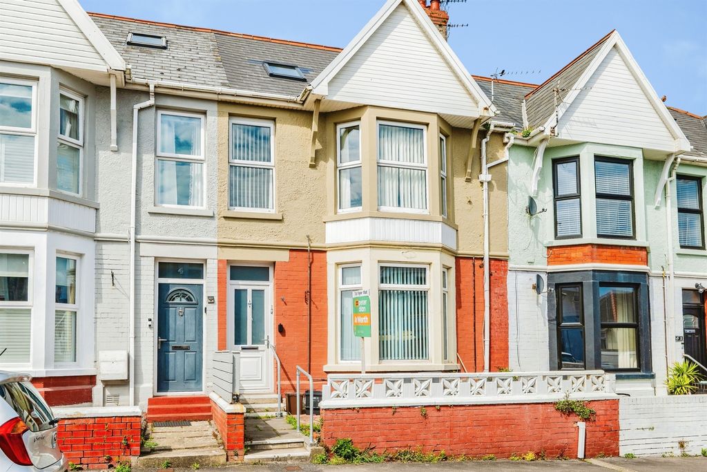 Property photo 1 of 13