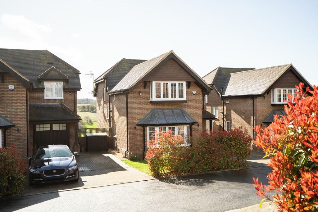 Property photo 1 of 12 Dsc04715-Ac05523d...
