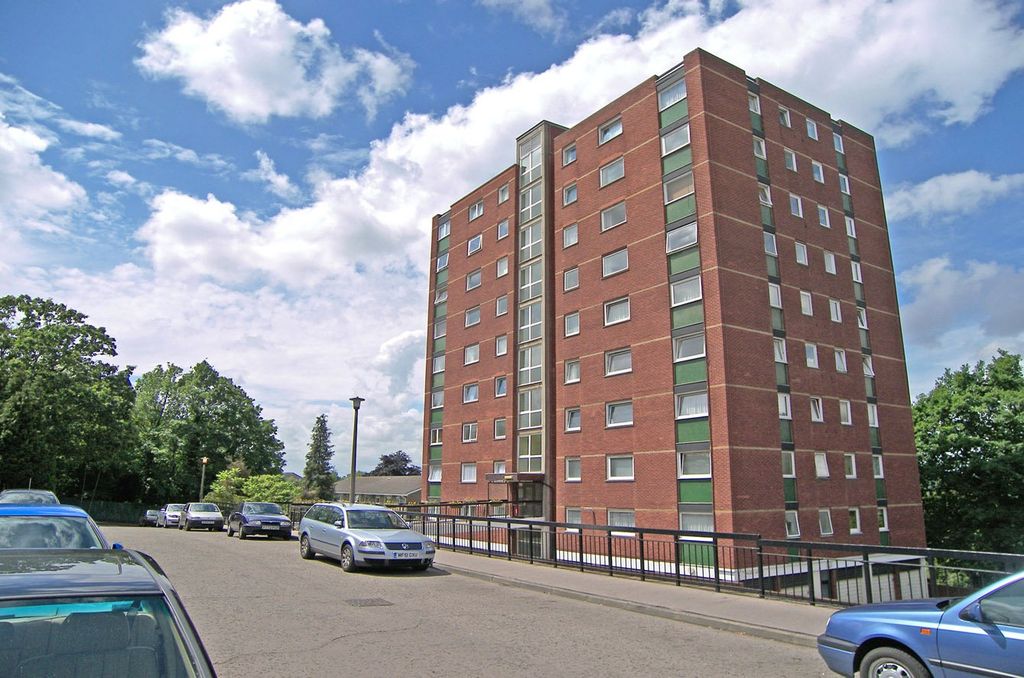 Property photo 1 of 5