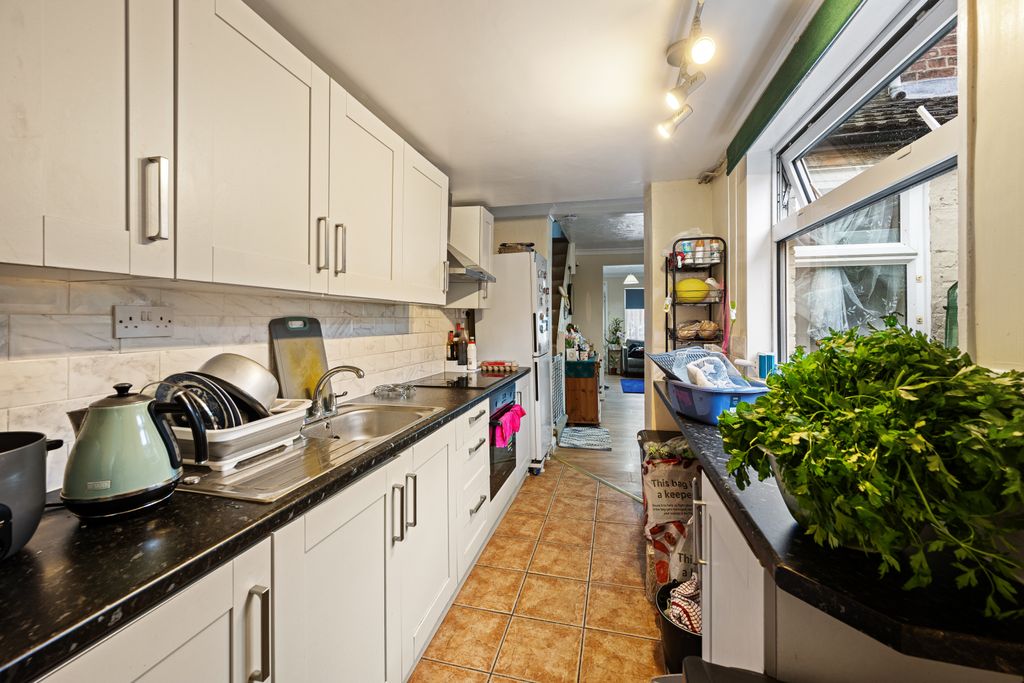 Property photo 3 of 14