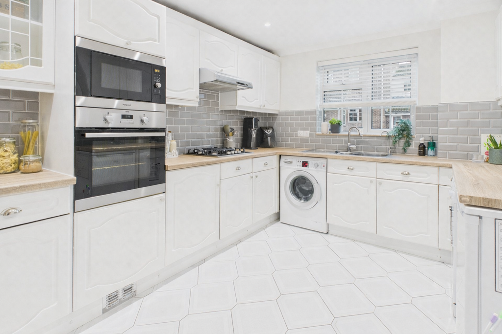 Property photo 2 of 30