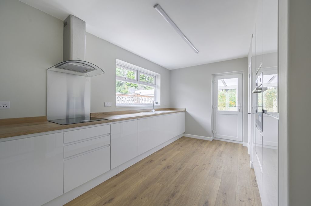 Property photo 2 of 19 Dsc_5794