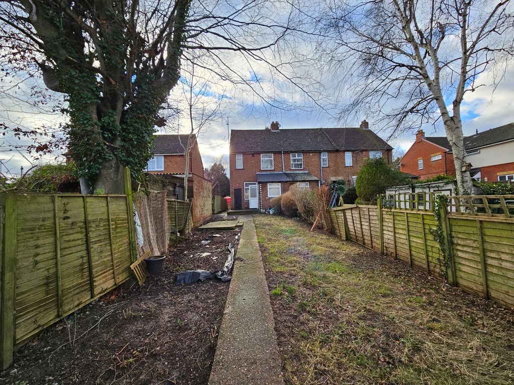 Property photo 3 of 9 Garden