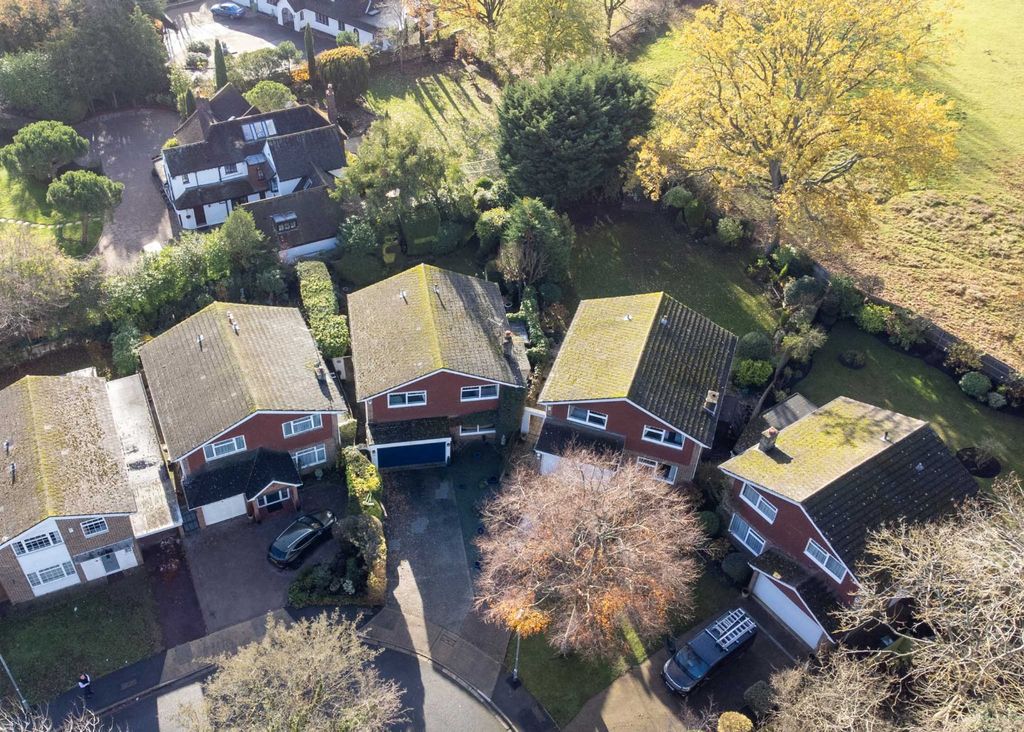 Property photo 2 of 17 4688662