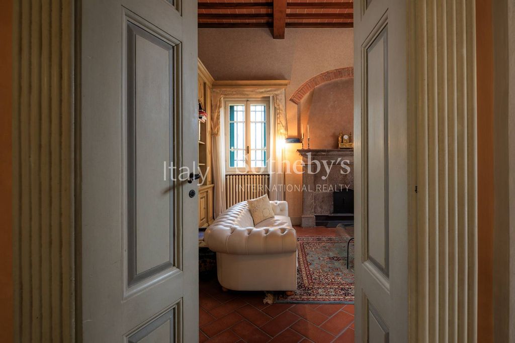 Property photo 3 of 41