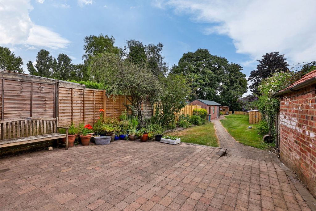 Property photo 3 of 22
