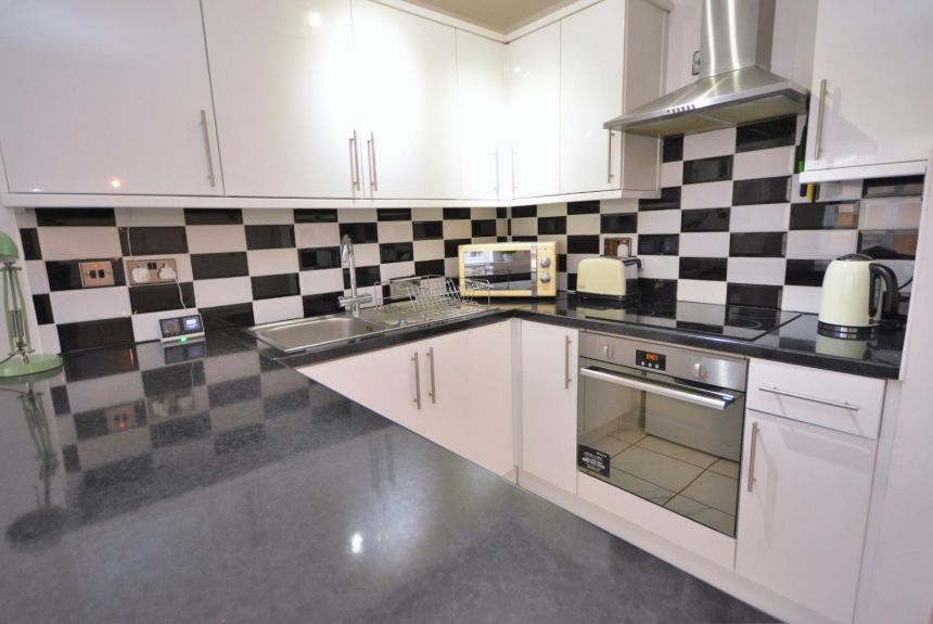 Property photo 2 of 6 Picture No. 04