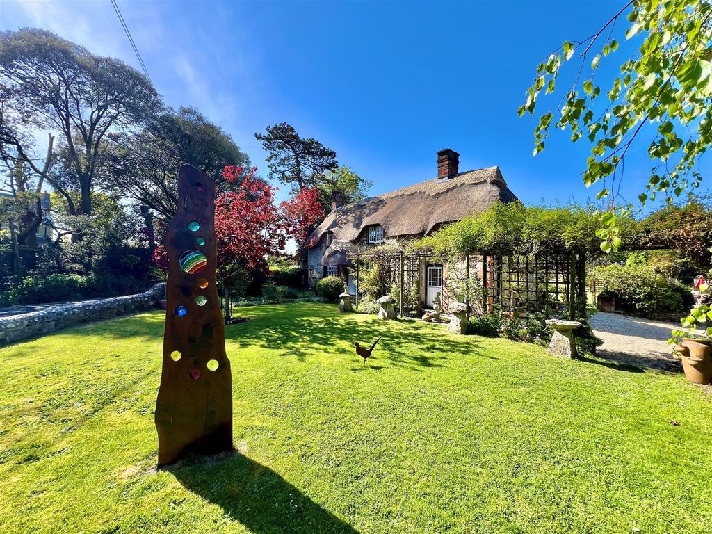 Property photo 1 of 39