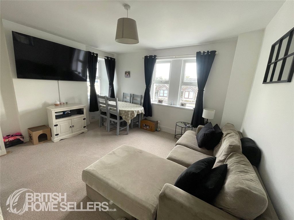 Property photo 3 of 12 Picture No. 22