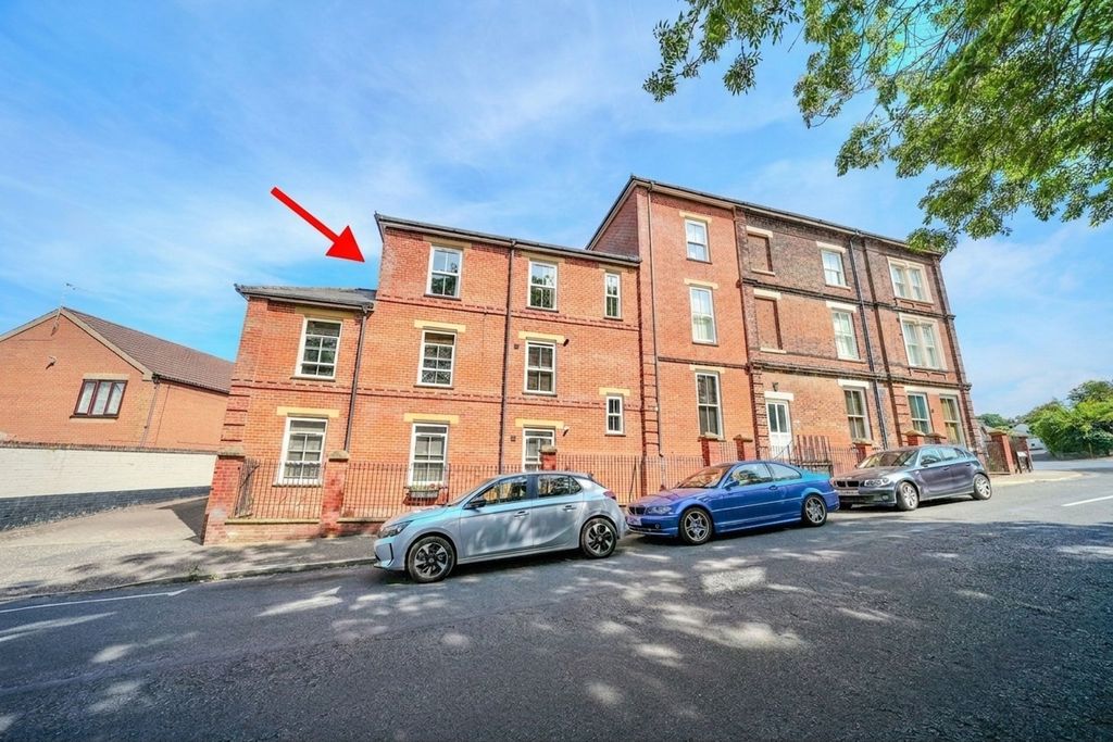 Property photo 1 of 13