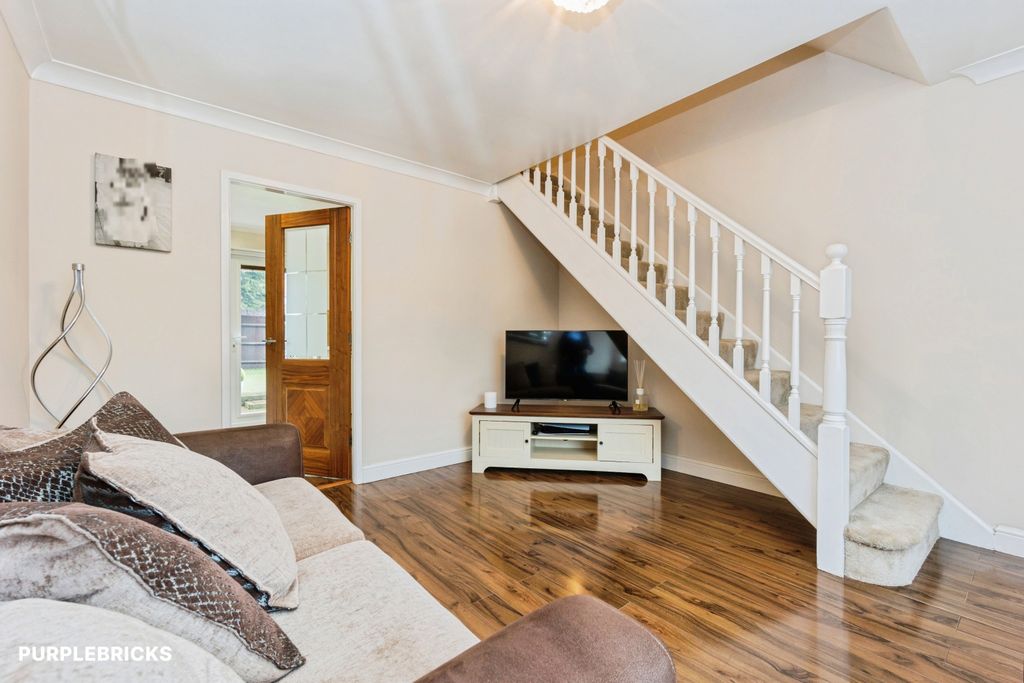 Property photo 2 of 23