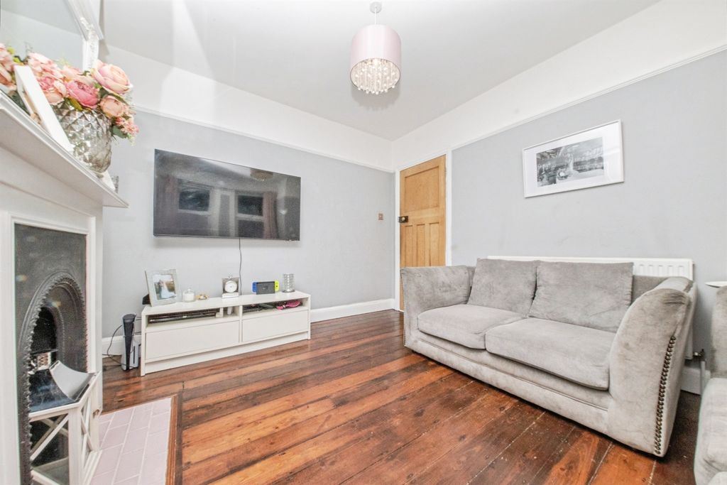 Property photo 3 of 15