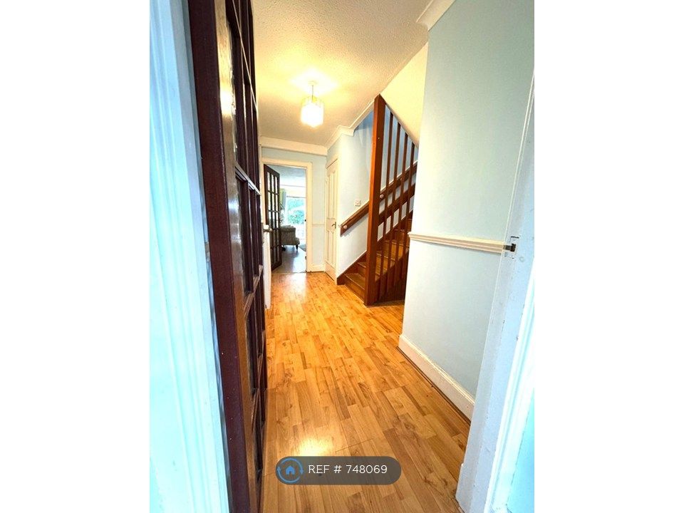 Property photo 2 of 23