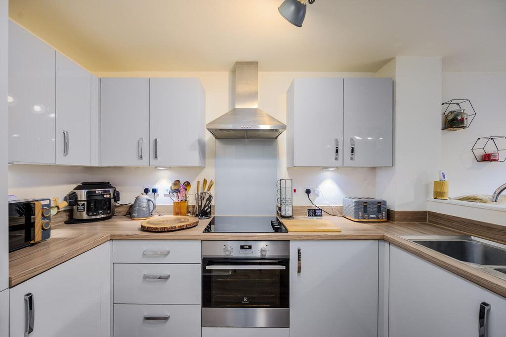 Property photo 3 of 29 Kitchen